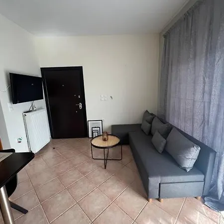 κοντά στη θάλασσα στην πολη κυπαρισσια