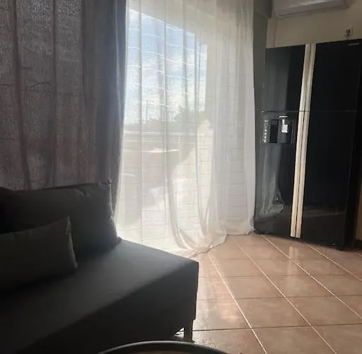 κοντά στη θάλασσα στην πολη κυπαρισσια * キパリシア